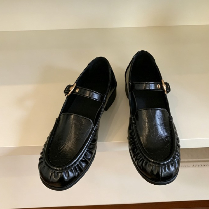Women Shoes Brands - Retro Pleated Flat Women Loafers Round