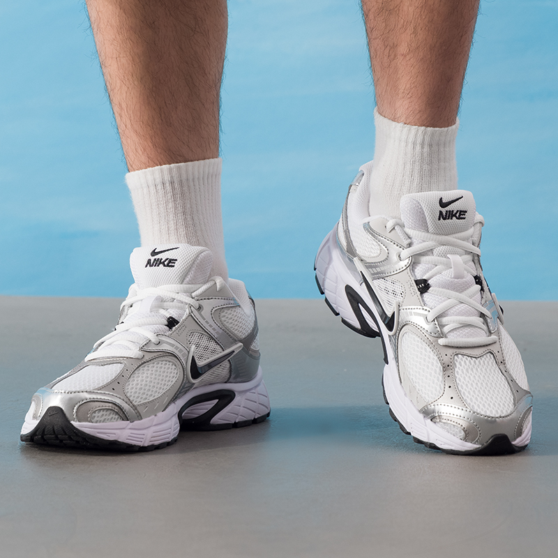 Nike (Nike) V5 Rnr Men's Sport - Women Shoes Nb 评论和价格