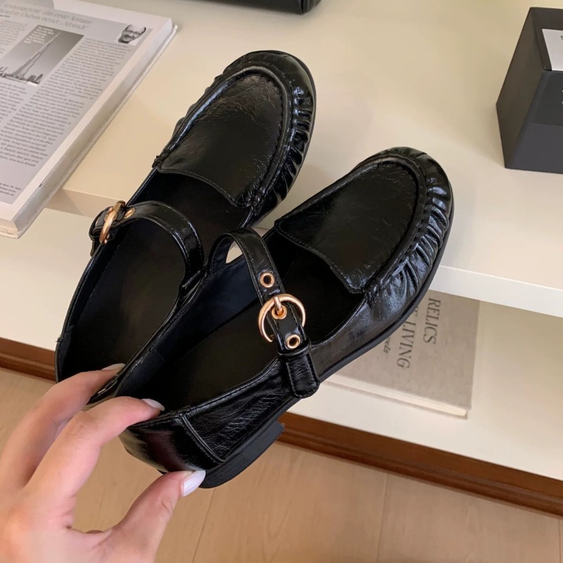 Retro Pleated Flat Women Loafe - Women Shoes Brands 评论和价格