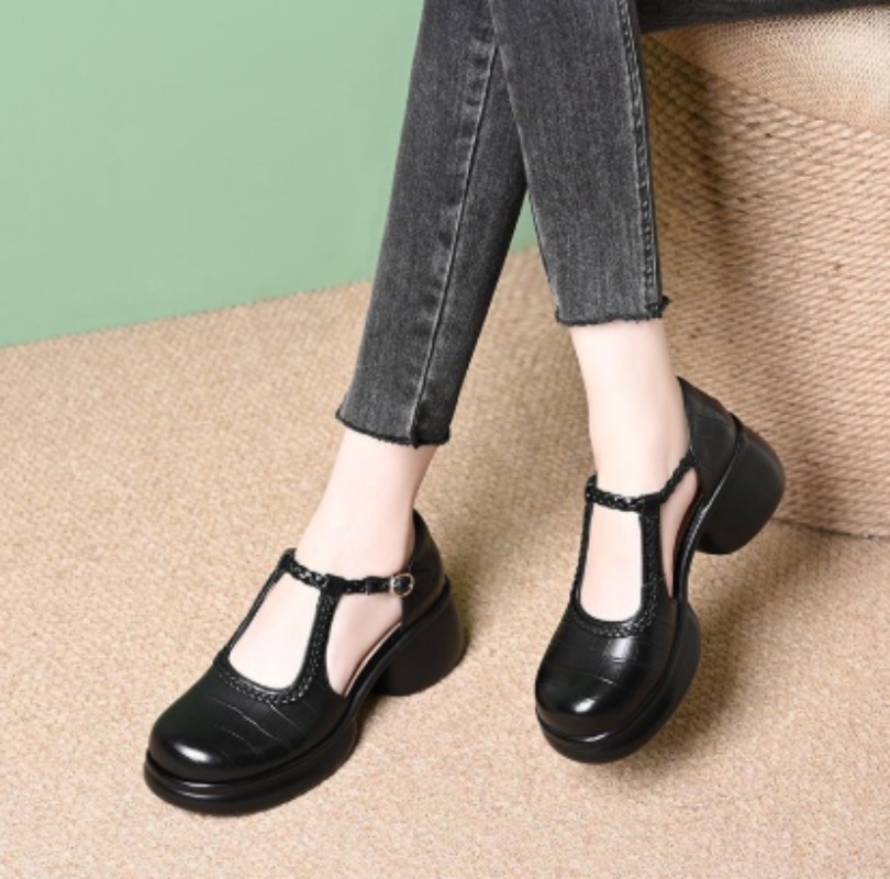 Women Black Croc‑Embossed Mary - Women Shoes Sandals 评论和价格